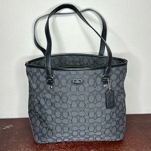Coach Signature Tote bag